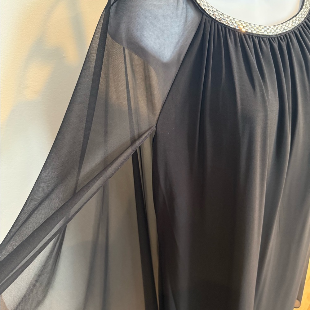 R&M Richards Black Bishop Sleeve Cocktail Gown - Picture 3 of 4